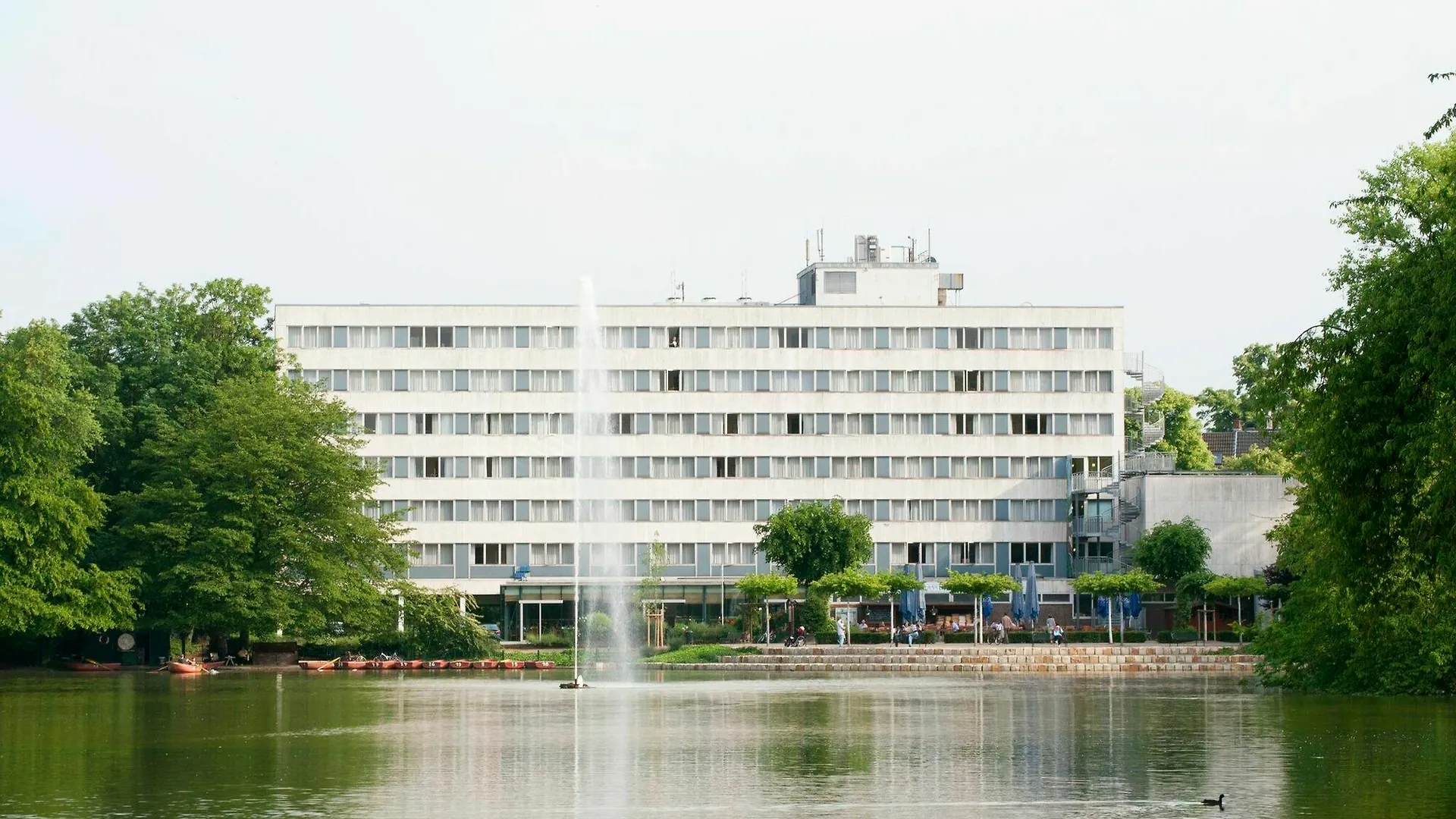 Leonardo Royal Hotel Köln - Am Stadtwald 4*,